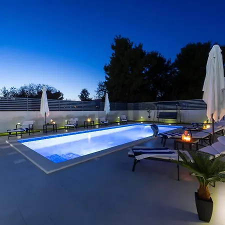 Casa Ivano Split 펜션 Kamen